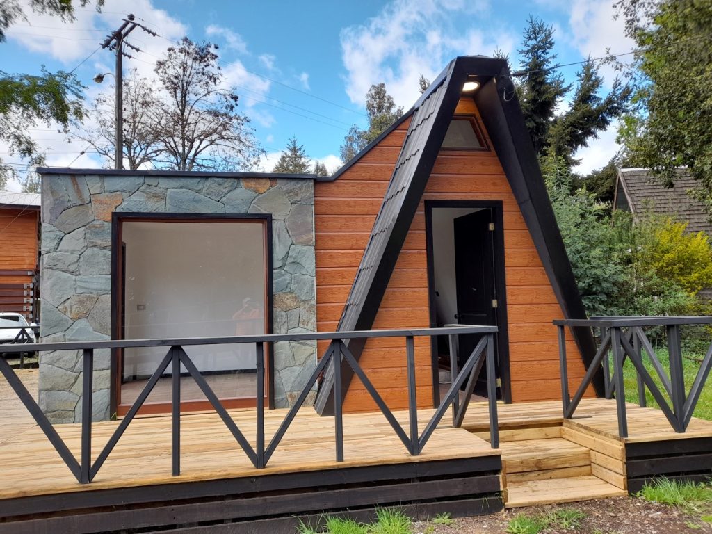 Venta Cabaña y sitios a orillas del camino Villarrica a Pucón