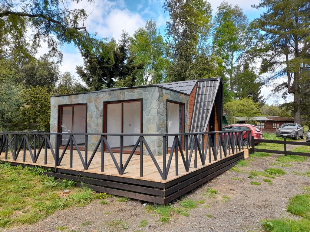 Venta Cabaña y sitios a orillas del camino Villarrica a Pucón