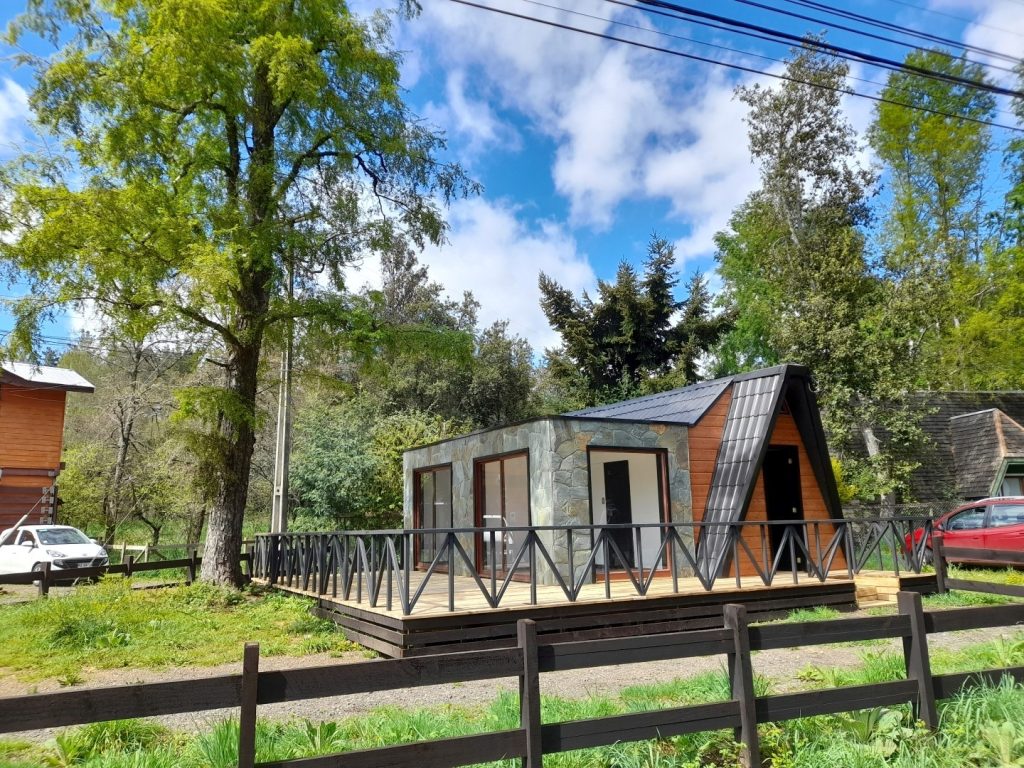 Venta Cabaña y sitios a orillas del camino Villarrica a Pucón
